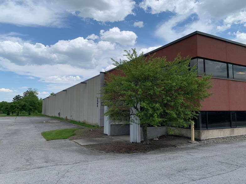 More Photos Of 3605 Independence Dr, Fort Wayne Warehouse For Sale