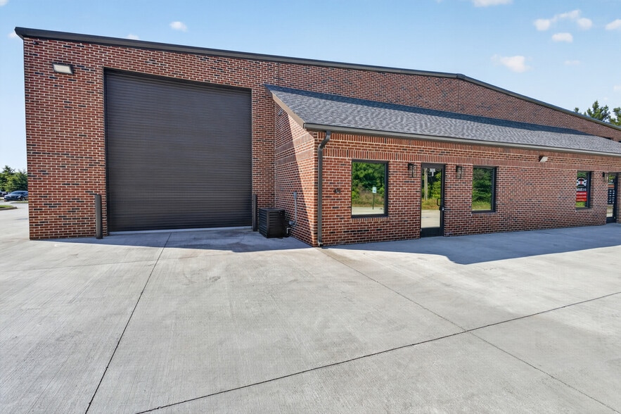 More Photos Of 3606 Explorer Trl, Oakwood Warehouse For Lease