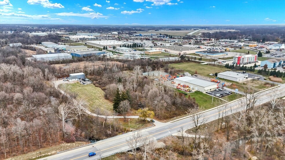 More Photos Of 2210 W Washington Center Rd, Fort Wayne Warehouse For Sale