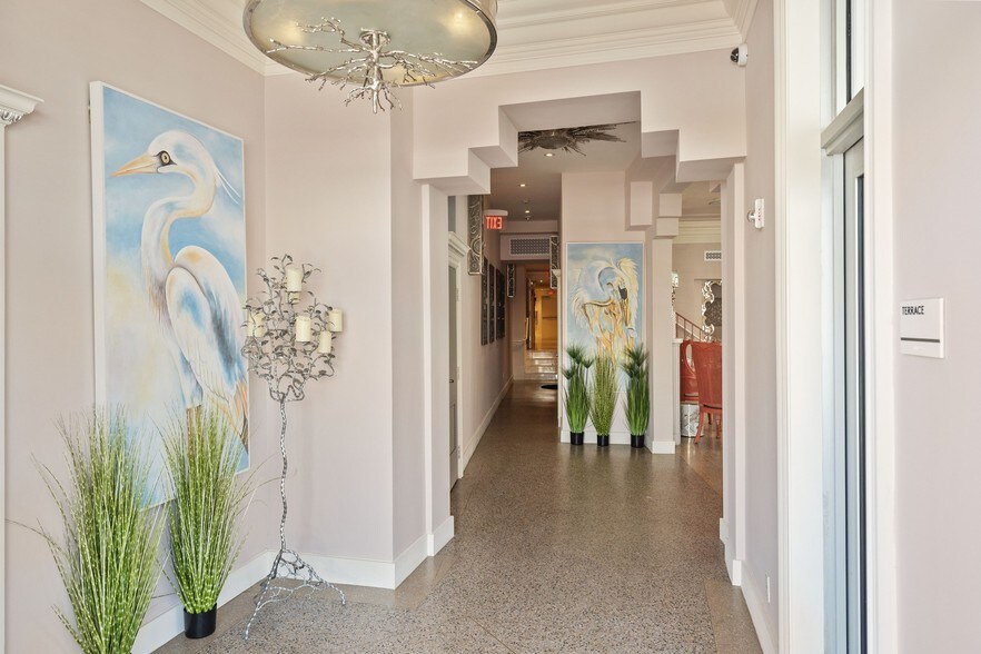 More Photos Of 1435 Collins Ave, Miami Beach Hotel For Sale