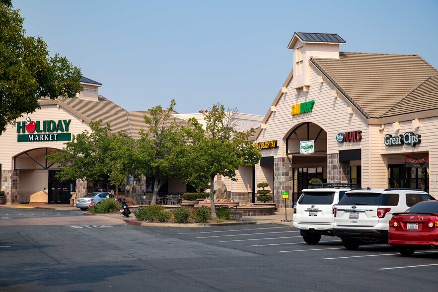 More Photos Of 3315-3395 Placer St, Redding Unknown For Lease