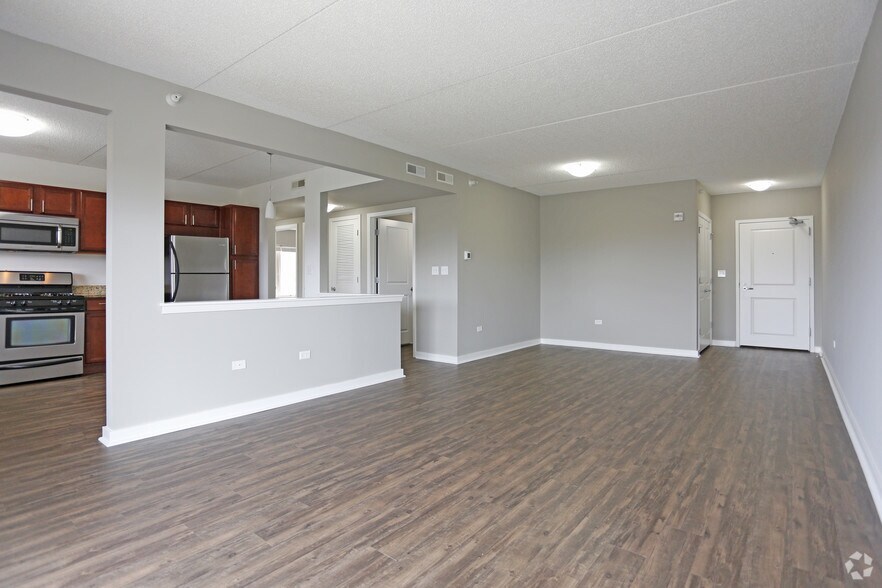 More Photos Of 1255 Town Center Rd, Vernon Hills Apartments For Lease