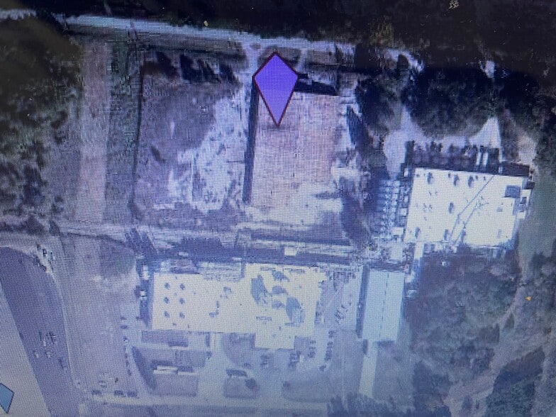 More Photos Of 232 Industrial Blvd, Washington Distribution For Lease