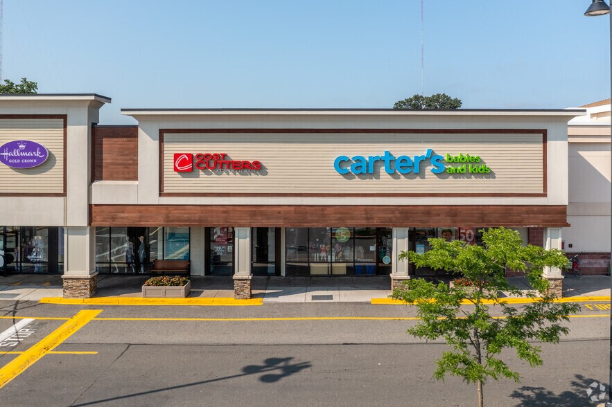 More Photos Of 630 Fellsway, Medford Unknown For Lease