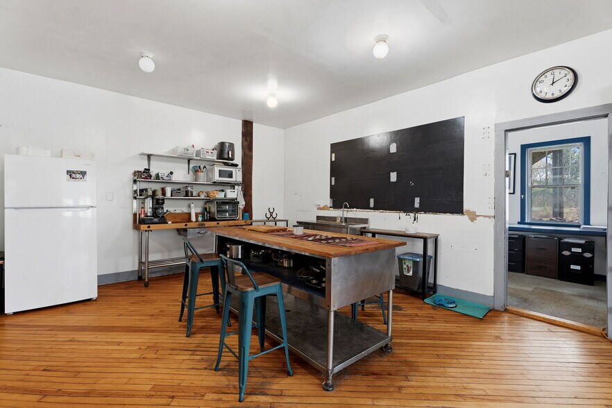 More Photos Of 125 Cayuga Street Ext, Trumansburg Warehouse For Sale