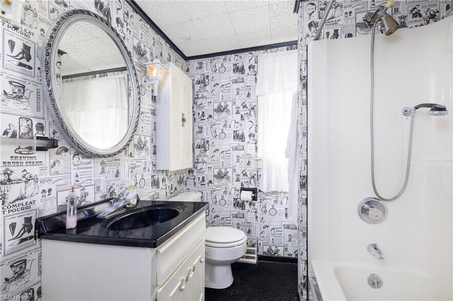 More Photos Of 3129 Pennsylvania Ave, Weirton Storefront Retail Residential For Sale