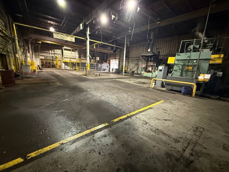 More Photos Of 8665 Station St, Mentor Warehouse For Sale