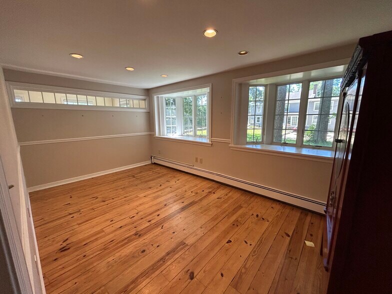 More Photos Of 489 Danbury Rd, Wilton Office Residential For Lease