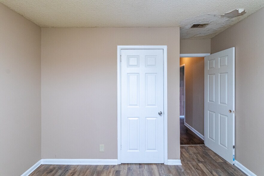 More Photos Of , Nashville Multifamily For Sale