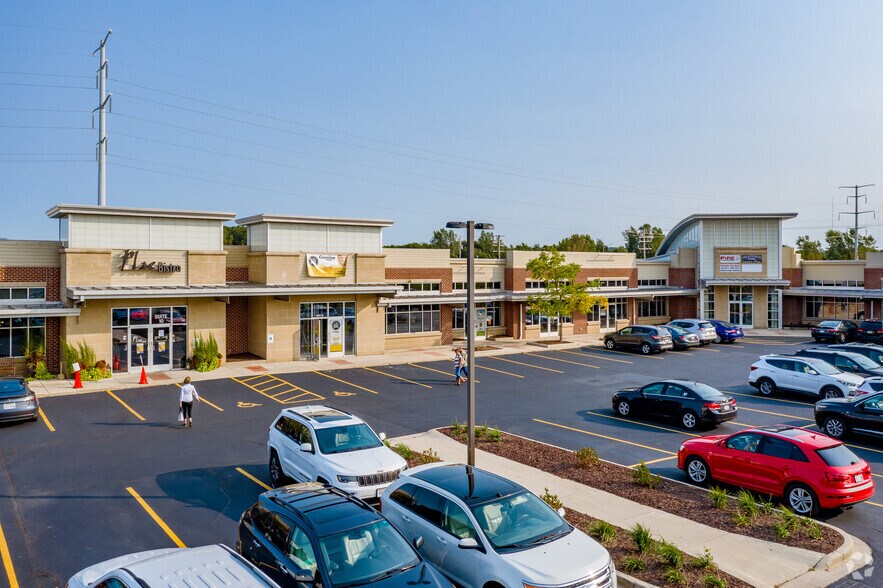 More Photos Of 1671 Hoffman Rd, Green Bay Storefront For Lease