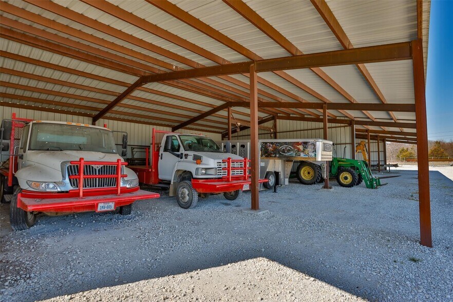 More Photos Of 510 Locust St, Whitesboro Service For Lease