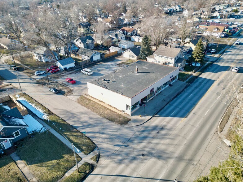 More Photos Of 2102 E 14th St, Des Moines General Retail For Sale