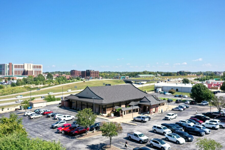 More Photos Of 4117 S National Ave, Springfield Restaurant For Sale