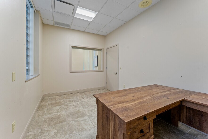 More Photos Of 403 Tenney Ave, Campbell Bank For Sale