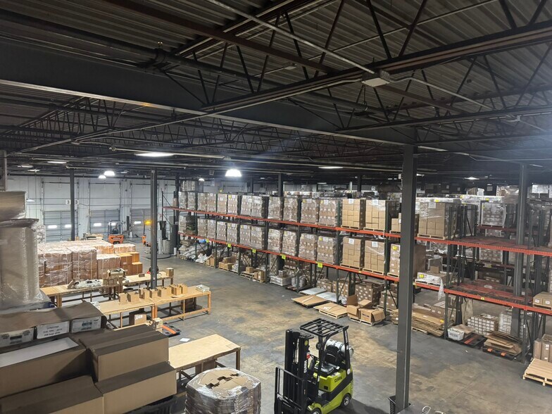 More Photos Of 85 S Satellite Rd, South Windsor Manufacturing For Lease