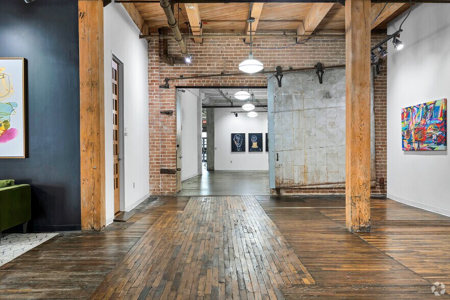 More Photos Of 1113 Vine St, Houston Loft Creative Space For Lease