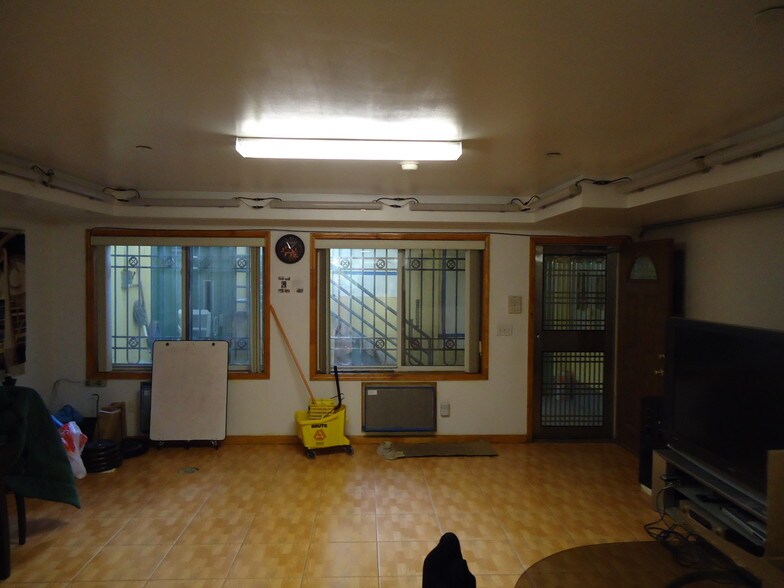 More Photos Of 132-38 &-13244 41st Ave, Flushing Apartments For Sale