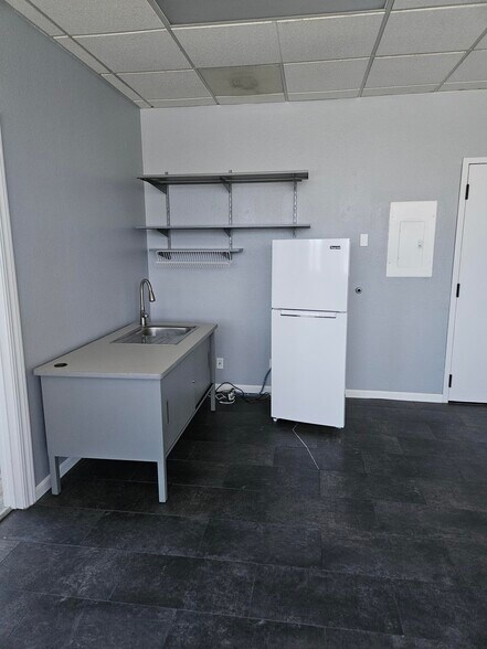 More Photos Of 5510 Skylane Blvd, Santa Rosa Office For Lease