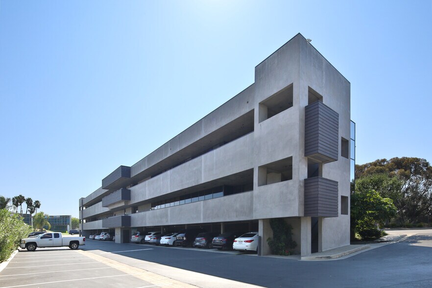 More Photos Of 3701 Birch St, Newport Beach Medical For Lease