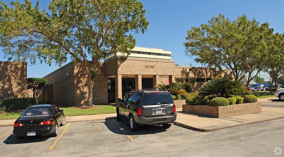 Primary Photo Of 14740 Barryknoll Ln, Houston Medical For Lease