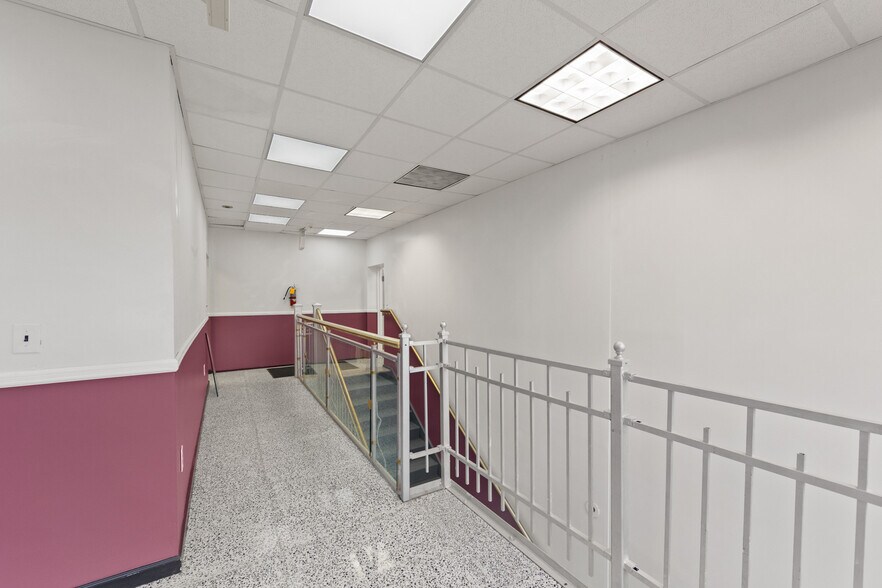 More Photos Of 201 Lower Notch Rd, Little Falls Medical For Lease