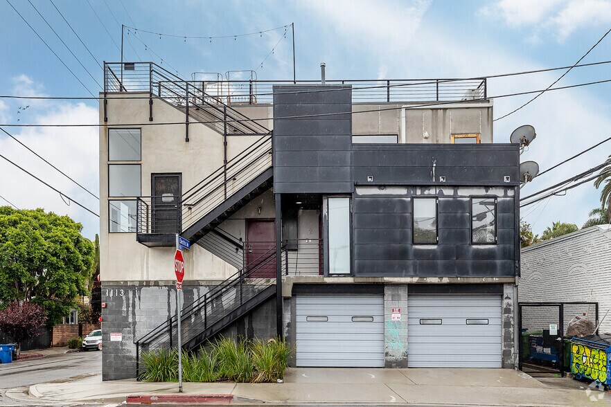 More Photos Of 1113 Electric Ave, Venice Loft Creative Space For Sale