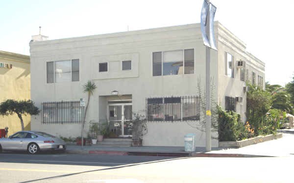 More Photos Of 8350 Melrose Ave, West Hollywood Loft Creative Space For Lease