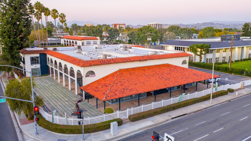 Primary Photo Of 2021 E 4th St, Santa Ana Office For Lease