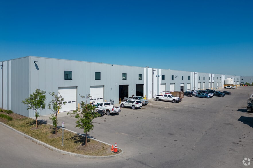 More Photos Of 11322-11358 Barlow Trl NE, Calgary Warehouse For Lease