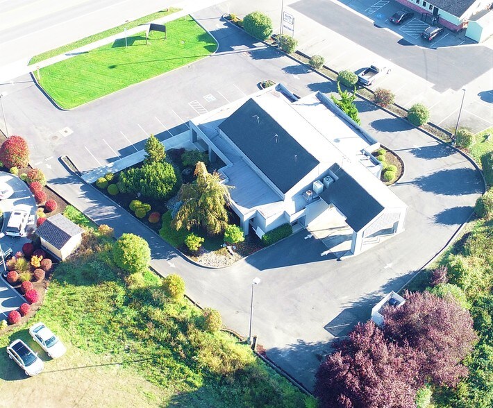 More Photos Of 9818 State Route 532, Stanwood Bank For Lease