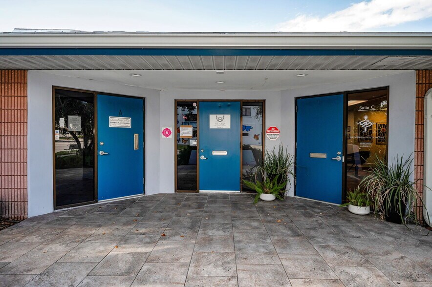 More Photos Of 4021 Central Ave, Saint Petersburg Medical For Lease
