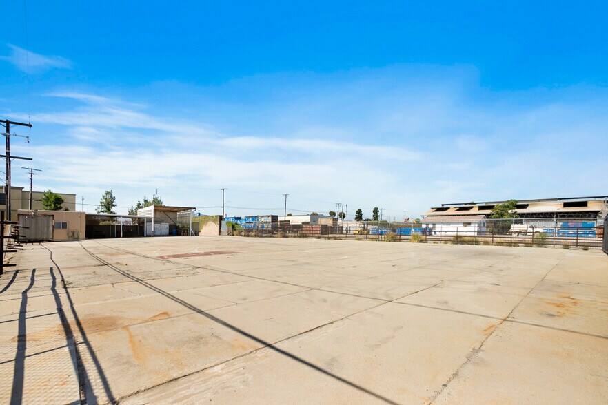 More Photos Of 7757 Jackson St, Paramount Land For Lease