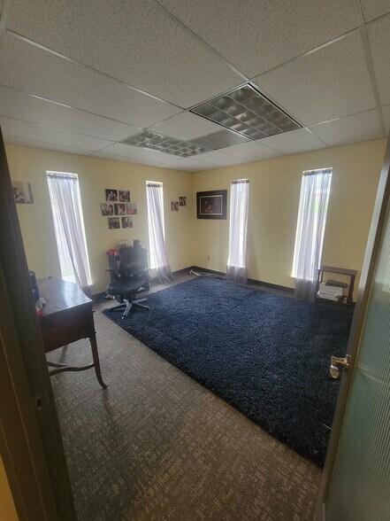 More Photos Of 1611 S Geiger Blvd, Spokane Industrial For Sale