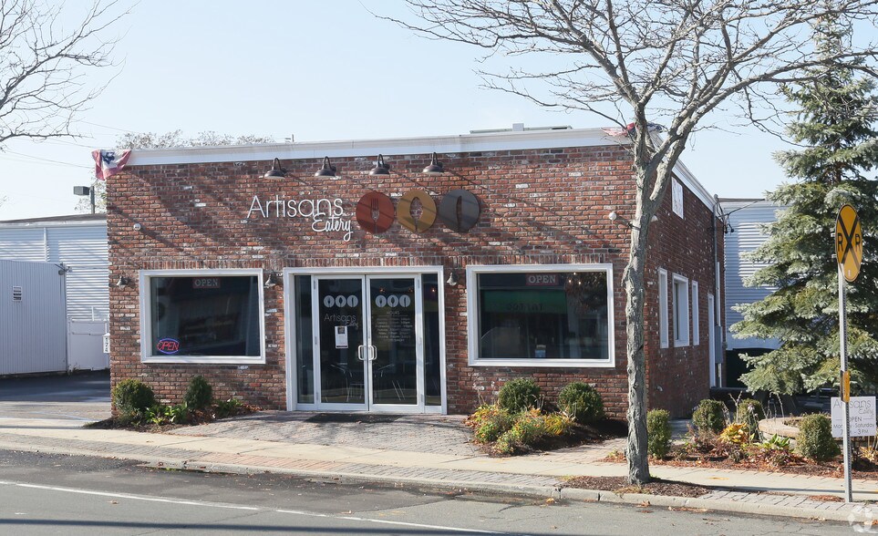 More Photos Of 174 Islip Ave, Islip Restaurant For Sale