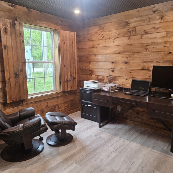 More Photos Of 12705 Rhoden Ln, Lowell Flex For Sale