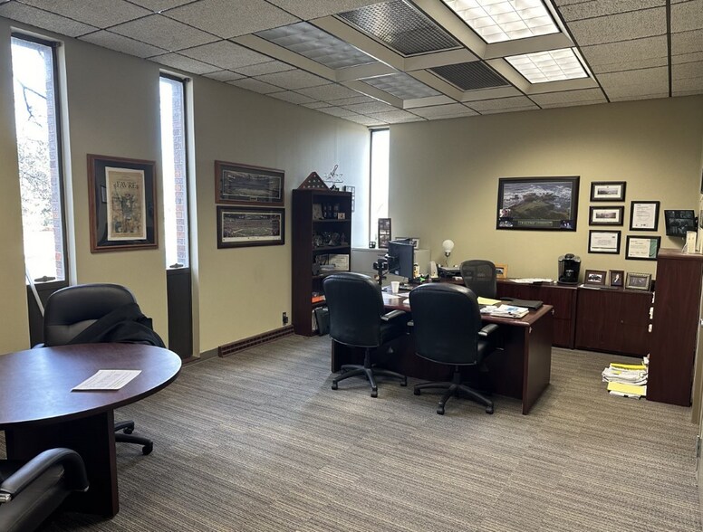 More Photos Of 12221 W Feerick St, Milwaukee Industrial For Lease