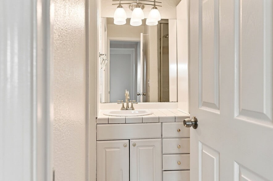 More Photos Of 1135 5th Ave, Crockett Apartments For Sale