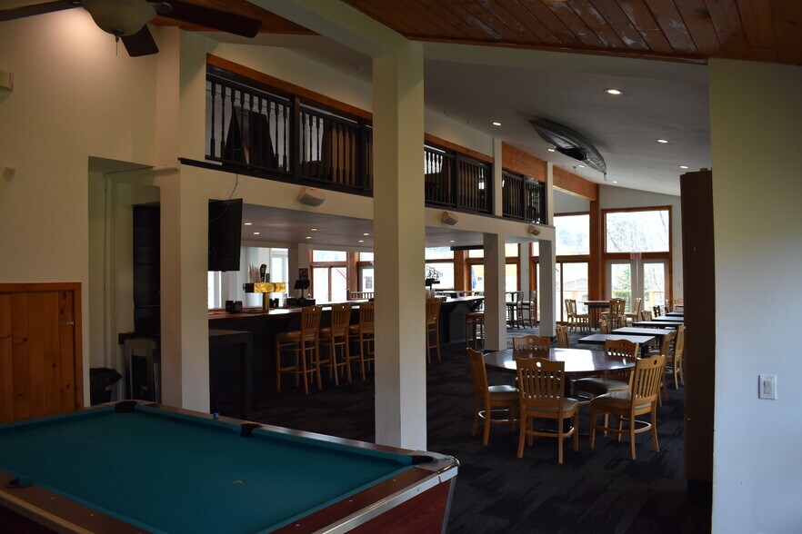 More Photos Of , Tannersville General Retail For Sale