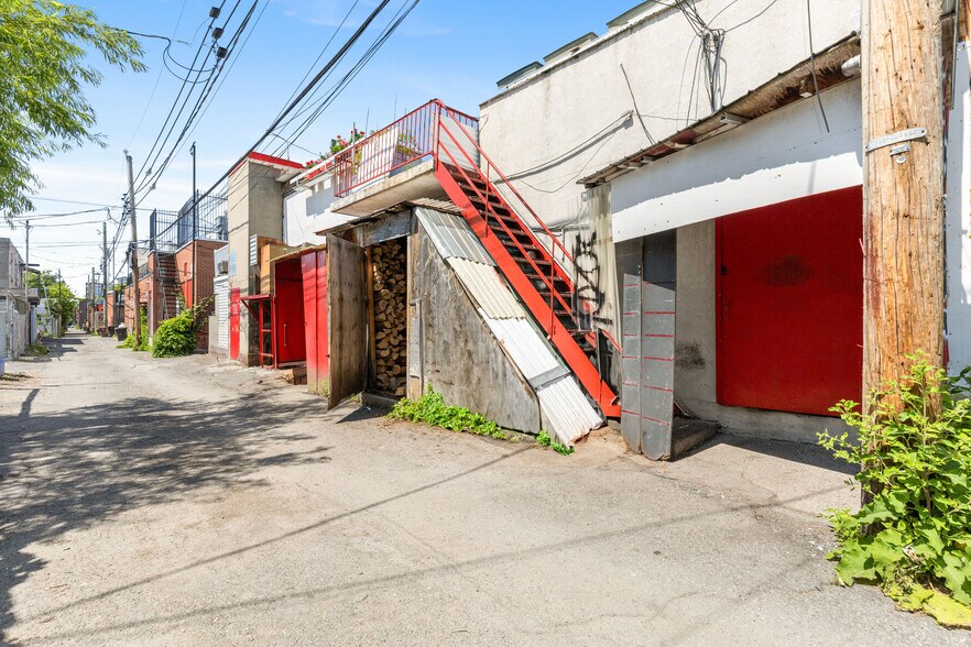 More Photos Of 6828-6834 Boul Saint Laurent, Montréal Storefront Retail Residential For Lease