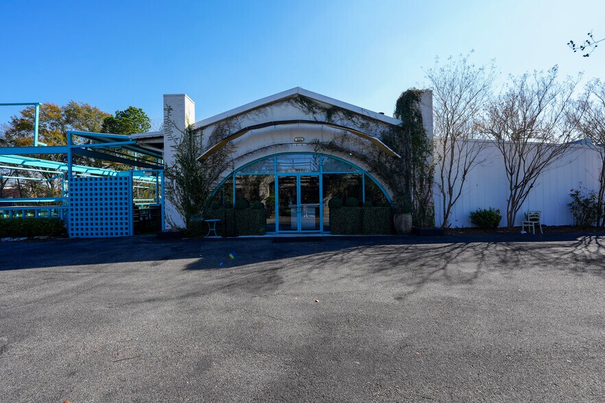 Primary Photo Of 2735 Washington Ave, Houston Freestanding For Lease