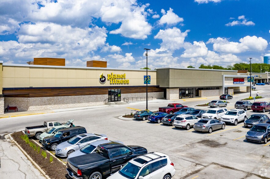 More Photos Of 276-346 SW Blue Pky, Lee's Summit Unknown For Lease