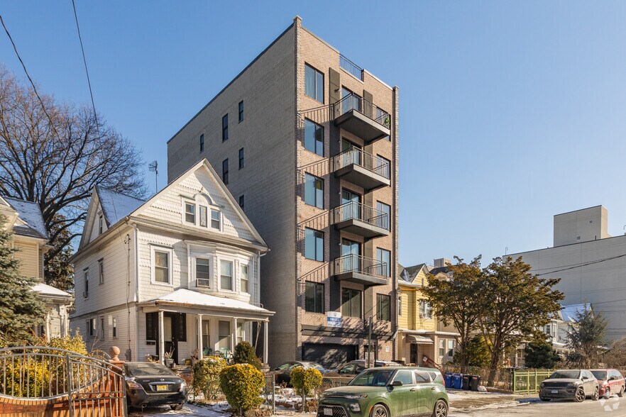 More Photos Of 1541 New York Ave, Brooklyn Apartments For Lease