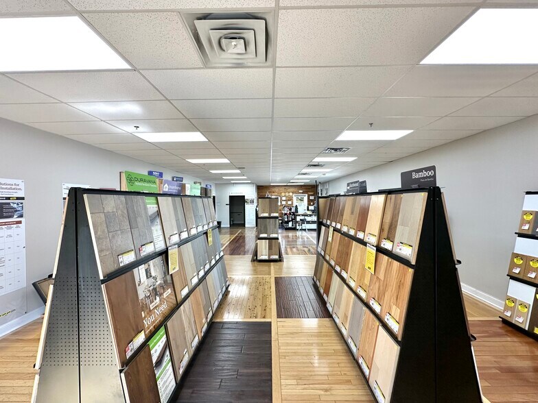 More Photos Of 1140 West 81st Ave, Merrillville Showroom For Sale