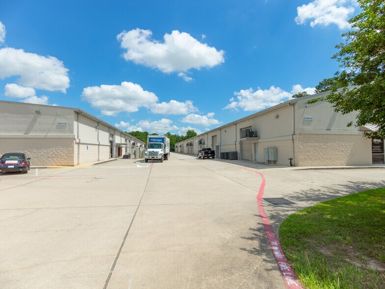 More Photos Of 220 Barren Springs Dr, Houston Warehouse For Lease