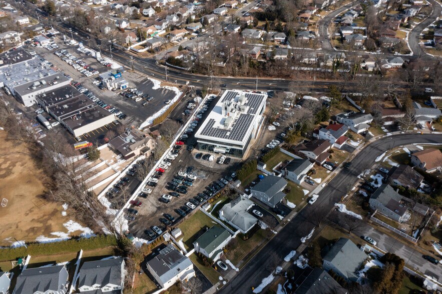 More Photos Of 100 Manetto Hill Rd, Plainview Medical For Lease