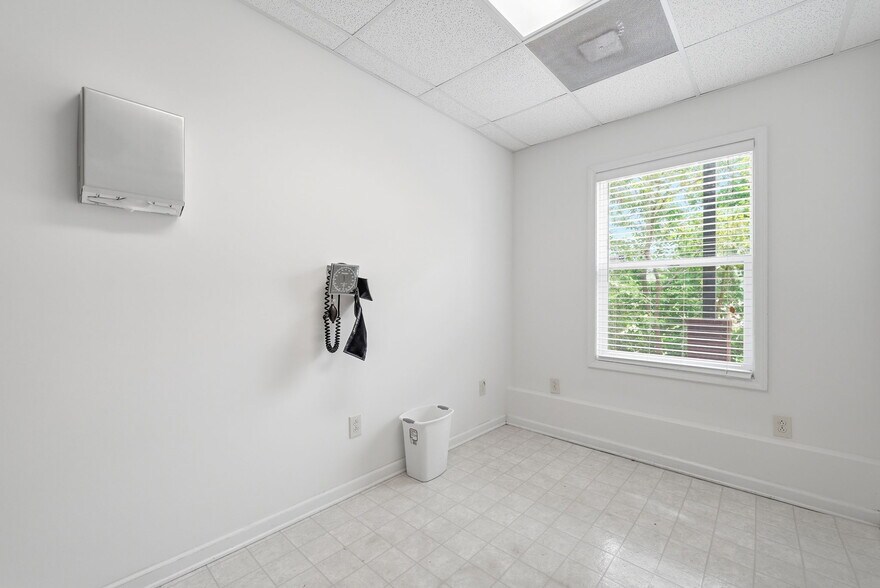 More Photos Of 70 Mountain Dr, Dahlonega Medical For Lease
