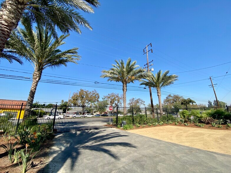 More Photos Of 9152 Rosecrans Ave, Bellflower Warehouse For Lease