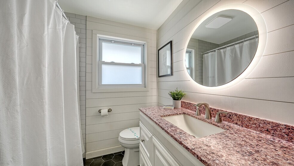 More Photos Of 5610 AVENIDA DEL MARE, Sarasota Specialty For Sale