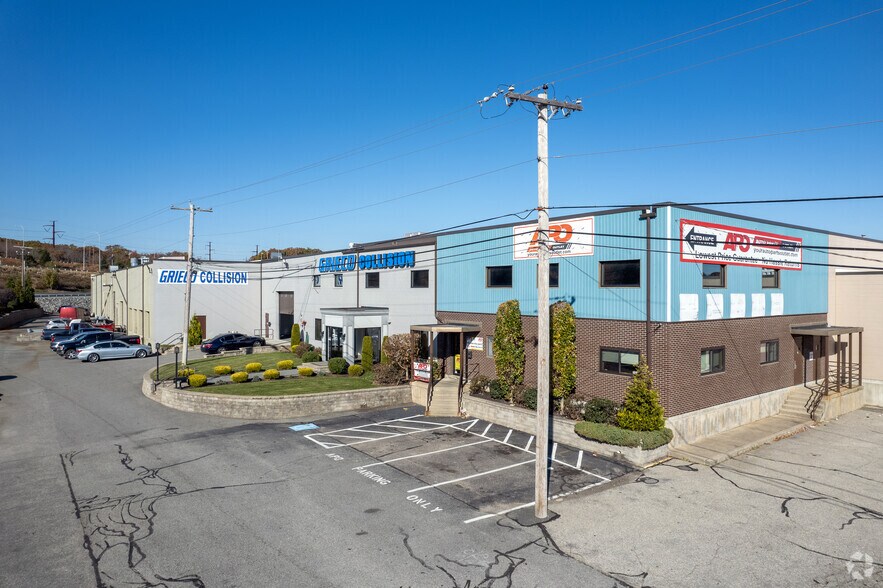 More Photos Of 19 Industrial Ln, Johnston Manufacturing For Lease