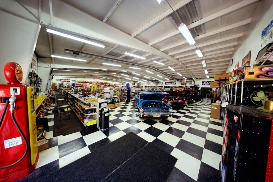 More Photos Of 1345 Callahan Dr, Knoxville Distribution For Sale
